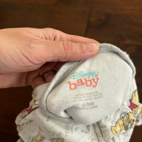 Disney Winnie The Pooh Girls Boys 6-9 Month Pajamas Footies Romper One Piece - Picture 3 of 5